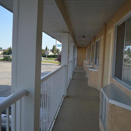 Circle 5 Motel Olds Εξωτερικό φωτογραφία