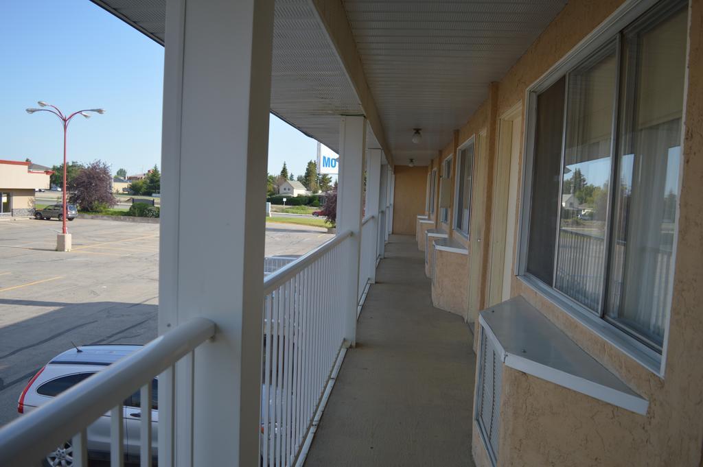 Circle 5 Motel Olds Εξωτερικό φωτογραφία