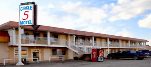 Circle 5 Motel Olds Εξωτερικό φωτογραφία